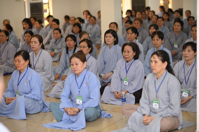 Dharma talk Buddha's name reciting being the way back to the tranquility in the 102nd Seven-Day Retreat