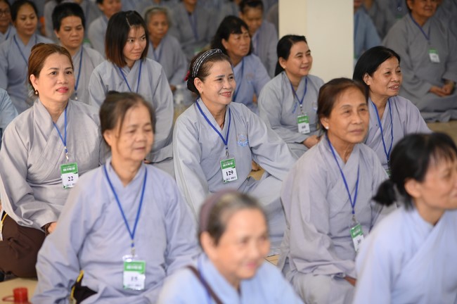 Dharma talk Buddha's name reciting being the way back to the tranquility in the 102nd Seven-Day Retreat