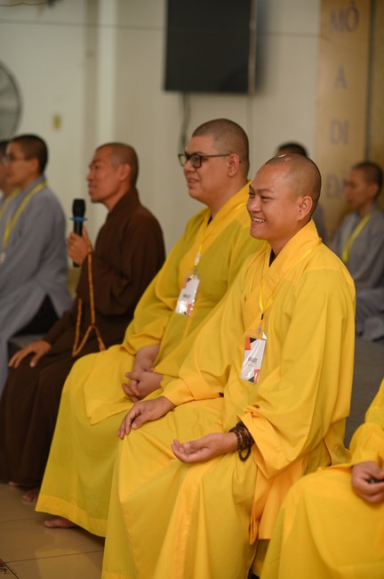 Dharma talk Buddha's name reciting being the way back to the tranquility in the 102nd Seven-Day Retreat