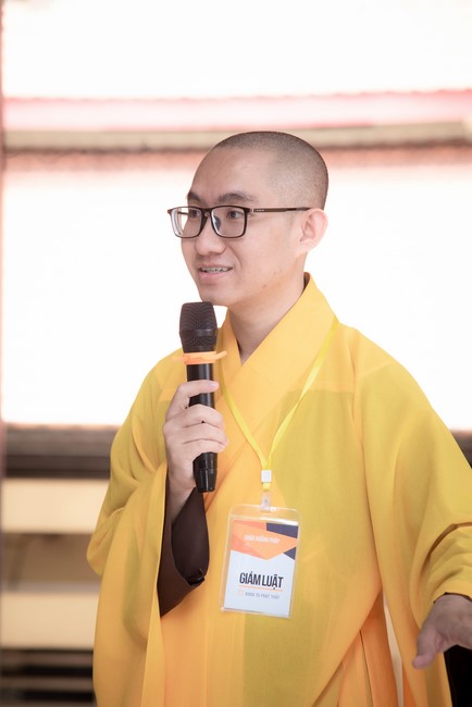 Dharma talk Buddha's name reciting being the way back to the tranquility in the 102nd Seven-Day Retreat