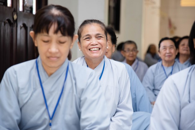 Dharma talk Buddha's name reciting being the way back to the tranquility in the 102nd Seven-Day Retreat