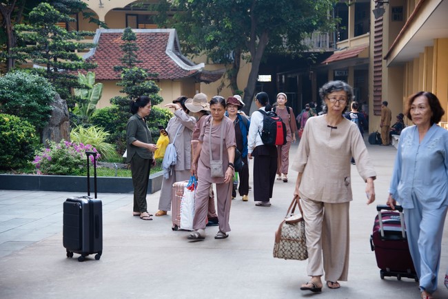 Finishing the 102nd Seven-Day Retreat