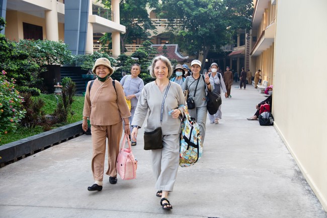 Finishing the 102nd Seven-Day Retreat