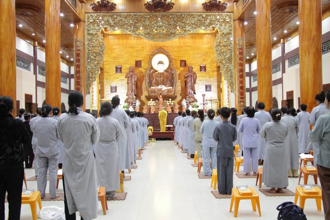 Repentance Ceremony on March 29th, Year of the Dragon at Giai Lam Pagoda - Ha Tinh