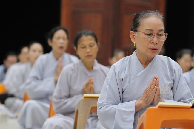 Repentance Ceremony on March 29th, Year of the Dragon at Giai Lam Pagoda - Ha Tinh