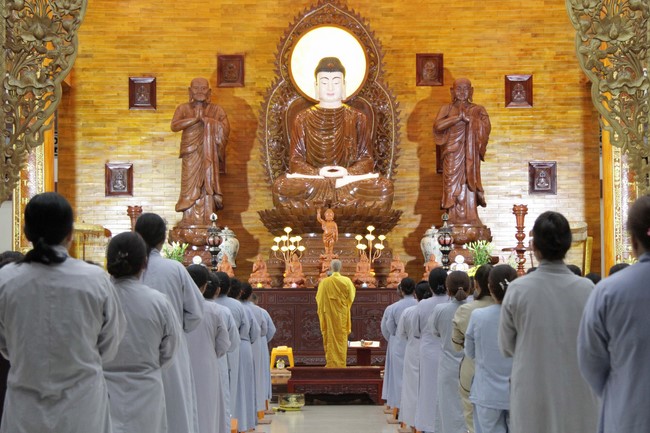 Repentance Ceremony on March 29th, Year of the Dragon at Giai Lam Pagoda - Ha Tinh