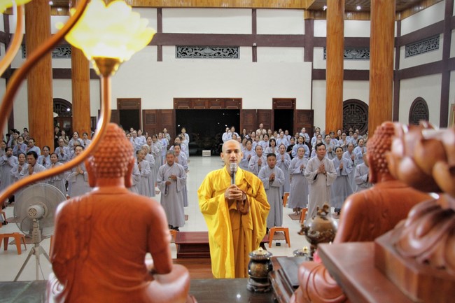 Repentance Ceremony on March 29th, Year of the Dragon at Giai Lam Pagoda - Ha Tinh