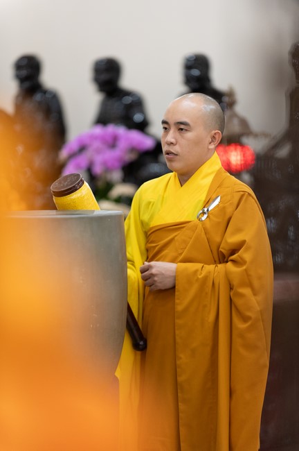 Nhan Van School students praying before the University Examination
