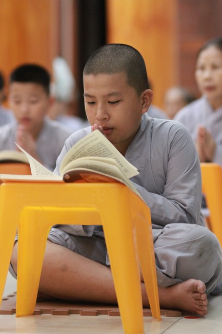 Repentance Ceremony on April 29th, Year of the Dragon at Giai Lam Pagoda - Ha Tinh