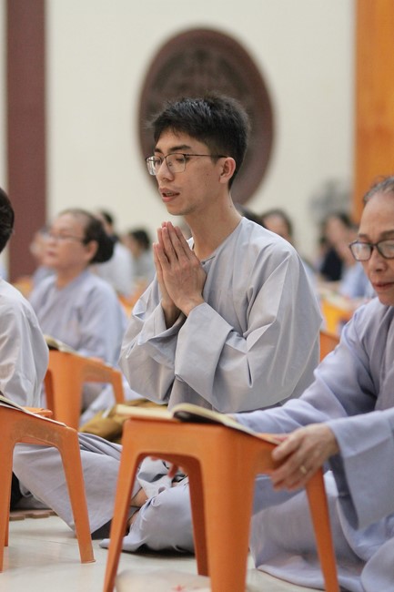 Repentance Ceremony on April 29th, Year of the Dragon at Giai Lam Pagoda - Ha Tinh