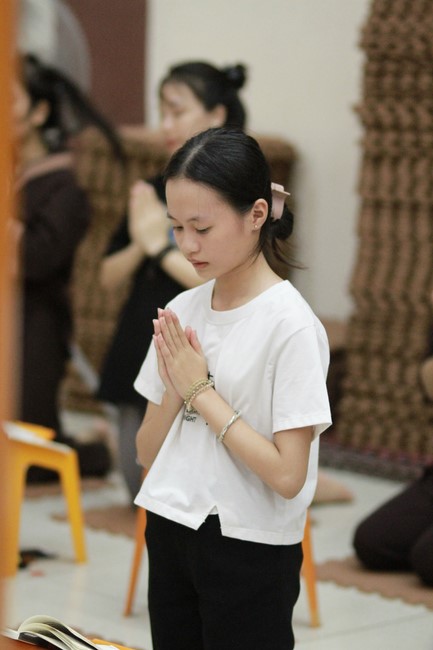 Repentance Ceremony on April 29th, Year of the Dragon at Giai Lam Pagoda - Ha Tinh