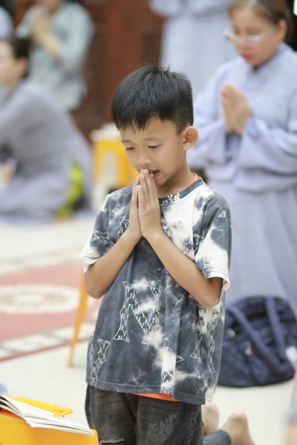 Repentance Ceremony on April 29th, Year of the Dragon at Giai Lam Pagoda - Ha Tinh