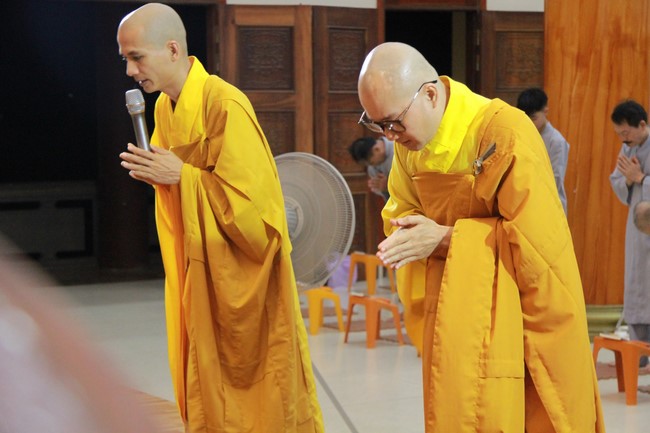 Repentance Ceremony on April 29th, Year of the Dragon at Giai Lam Pagoda - Ha Tinh