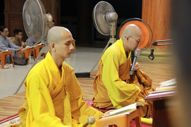 Repentance Ceremony on April 29th, Year of the Dragon at Giai Lam Pagoda - Ha Tinh