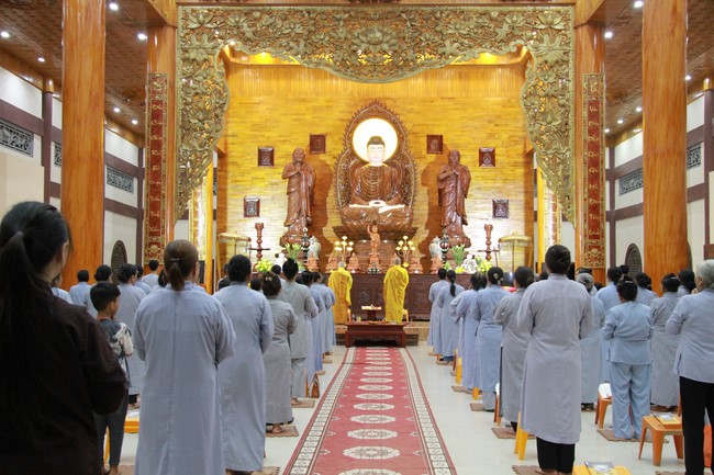 Repentance Ceremony on April 29th, Year of the Dragon at Giai Lam Pagoda - Ha Tinh