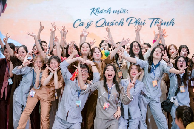 Dharma Talk Winning the Darkness Within You preaching by Junior Thích Khai Tuan - Third day in Summer Retreat 2024