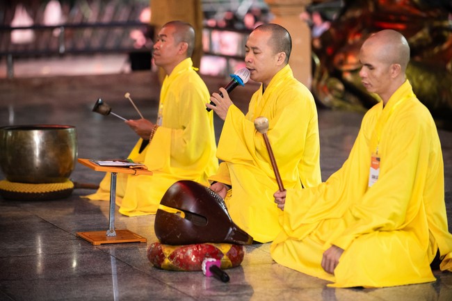 Dharma Talk Winning the Darkness Within You preaching by Junior Thích Khai Tuan - Third day in Summer Retreat 2024