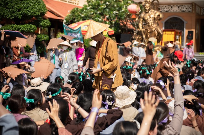 Dharma Talk Winning the Darkness Within You preaching by Junior Thích Khai Tuan - Third day in Summer Retreat 2024