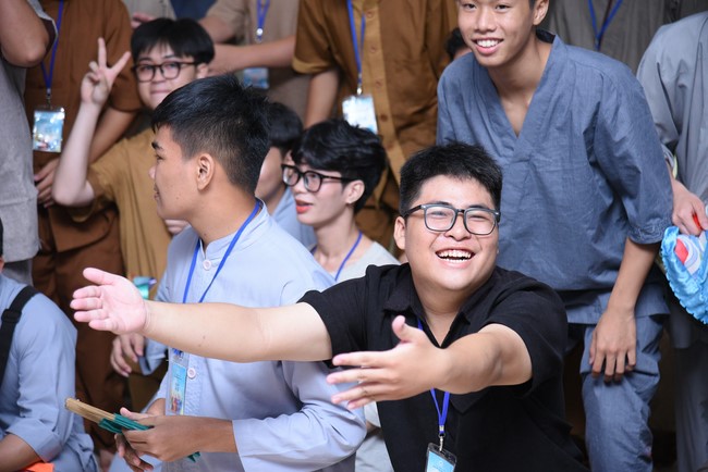 Dharma Talk Winning the Darkness Within You preaching by Junior Thích Khai Tuan - Third day in Summer Retreat 2024