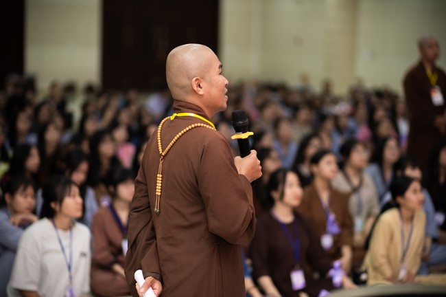 Dharma Talk Winning the Darkness Within You preaching by Junior Thích Khai Tuan - Third day in Summer Retreat 2024