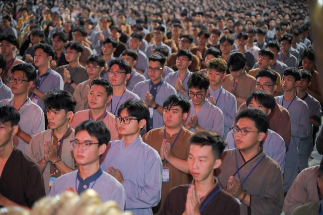 Dharma Talk Winning the Darkness Within You preaching by Junior Thích Khai Tuan - Third day in Summer Retreat 2024