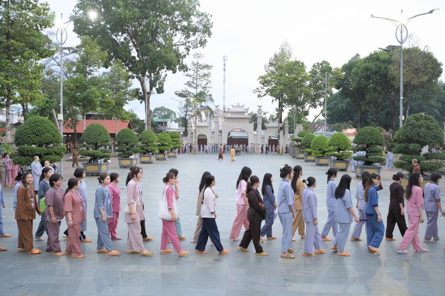 Dharma Talk Winning the Darkness Within You preaching by Junior Thích Khai Tuan - Third day in Summer Retreat 2024