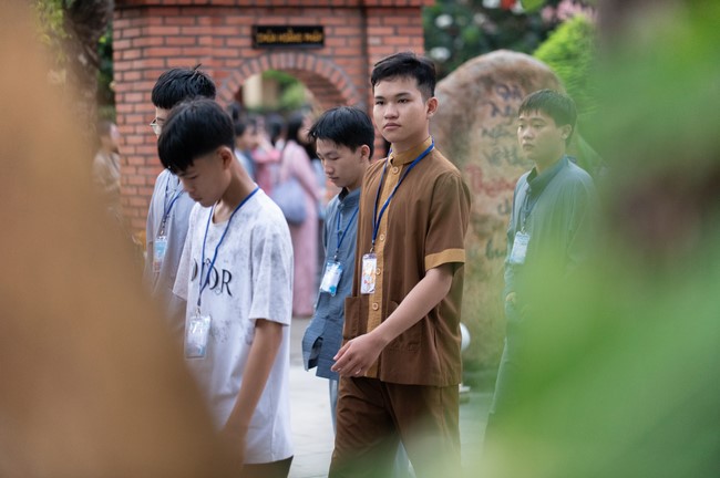 Dharma Talk Winning the Darkness Within You preaching by Junior Thích Khai Tuan - Third day in Summer Retreat 2024