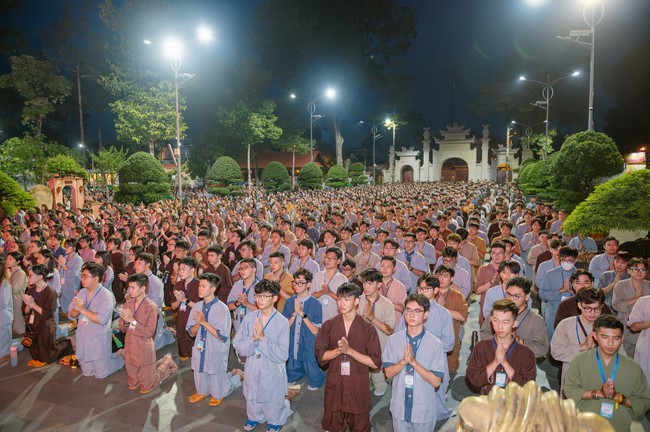Dharma Talk Winning the Darkness Within You preaching by Junior Thích Khai Tuan - Third day in Summer Retreat 2024