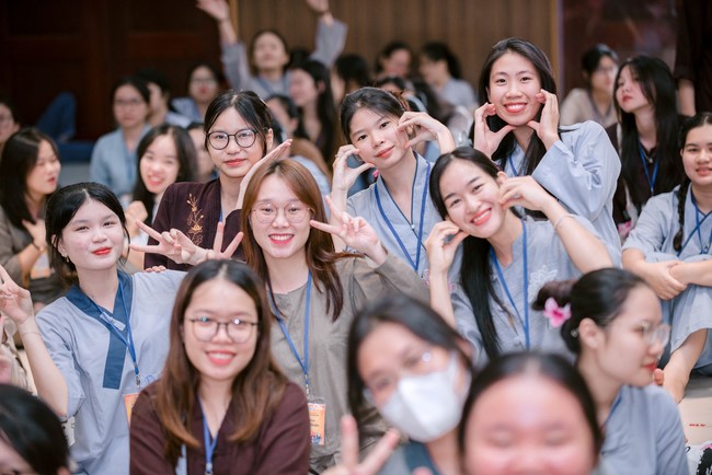 Dharma Talk Winning the Darkness Within You preaching by Junior Thích Khai Tuan - Third day in Summer Retreat 2024