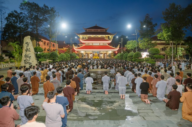 Dharma Talk Winning the Darkness Within You preaching by Junior Thích Khai Tuan - Third day in Summer Retreat 2024