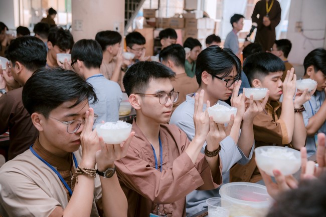 Dharma Talk: How many ten-year times? preaching by Junior Thich Chon Khanh - Fifth day in Summer Retreat 2024