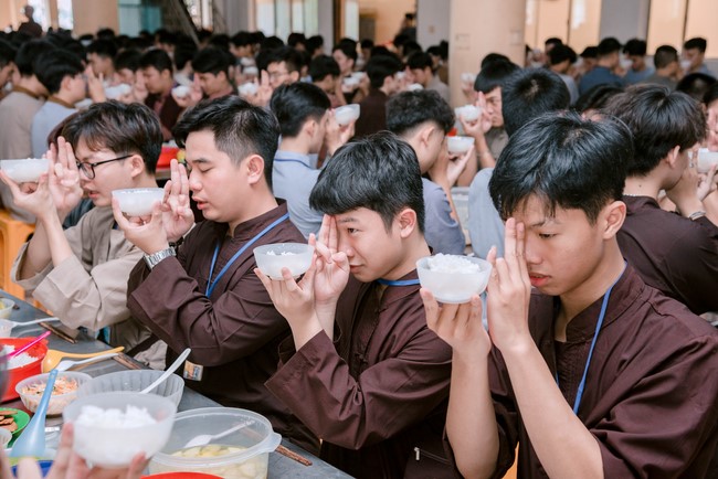 Dharma Talk: How many ten-year times? preaching by Junior Thich Chon Khanh - Fifth day in Summer Retreat 2024