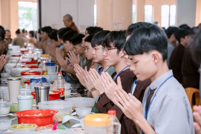 Dharma Talk: How many ten-year times? preaching by Junior Thich Chon Khanh - Fifth day in Summer Retreat 2024