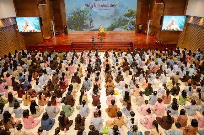 Dharma Talk: How many ten-year times? preaching by Junior Thich Chon Khanh - Fifth day in Summer Retreat 2024