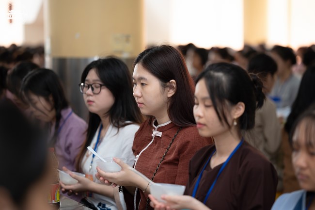 Dharma Talk: How many ten-year times? preaching by Junior Thich Chon Khanh - Fifth day in Summer Retreat 2024