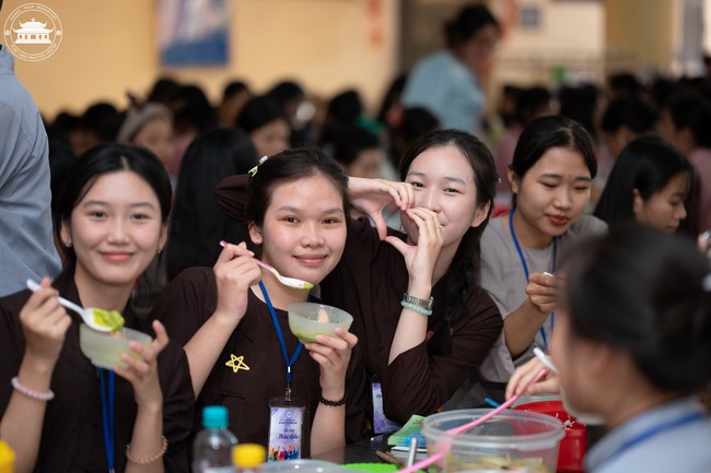 Dharma Talk: How many ten-year times? preaching by Junior Thich Chon Khanh - Fifth day in Summer Retreat 2024