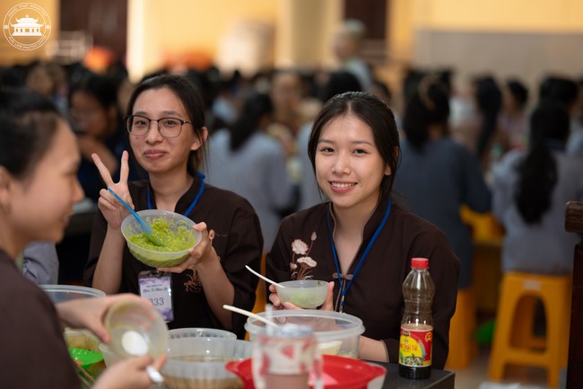 Dharma Talk: How many ten-year times? preaching by Junior Thich Chon Khanh - Fifth day in Summer Retreat 2024