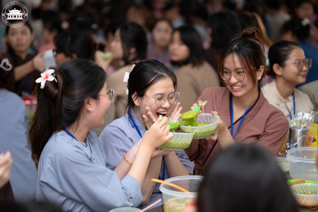 Dharma Talk: How many ten-year times? preaching by Junior Thich Chon Khanh - Fifth day in Summer Retreat 2024