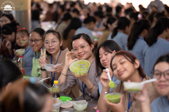 Dharma Talk: How many ten-year times? preaching by Junior Thich Chon Khanh - Fifth day in Summer Retreat 2024