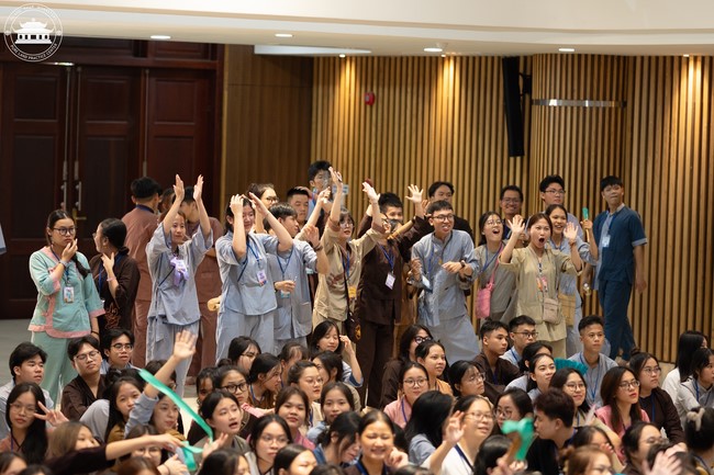 Dharma Talk: How many ten-year times? preaching by Junior Thich Chon Khanh - Fifth day in Summer Retreat 2024