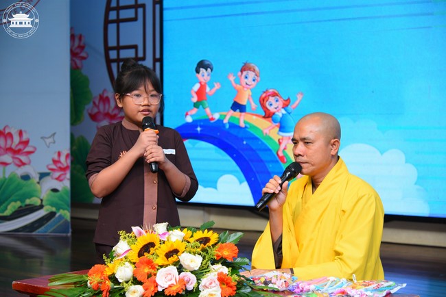 Starting the Temporary Ordination Retreat for Children in Summer with the theme Sowing compassion seeds