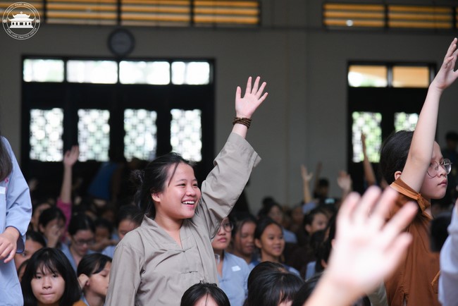 Starting the Temporary Ordination Retreat for Children in Summer with the theme Sowing compassion seeds