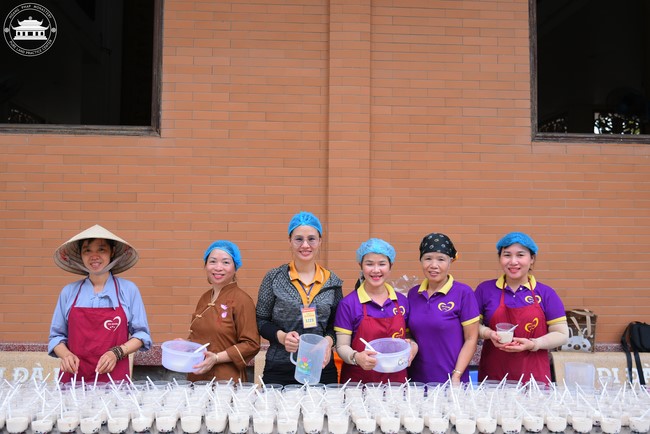 Starting the Temporary Ordination Retreat for Children in Summer with the theme Sowing compassion seeds