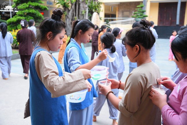 Starting the Temporary Ordination Retreat for Children in Summer with the theme Sowing compassion seeds