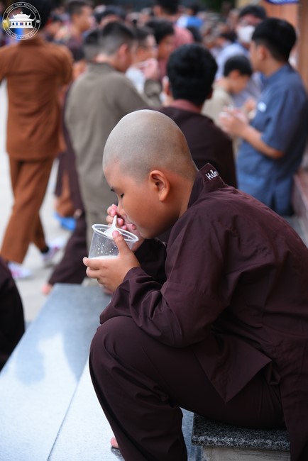 Starting the Temporary Ordination Retreat for Children in Summer with the theme Sowing compassion seeds