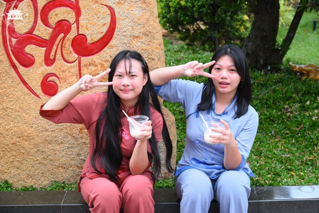 Starting the Temporary Ordination Retreat for Children in Summer with the theme Sowing compassion seeds