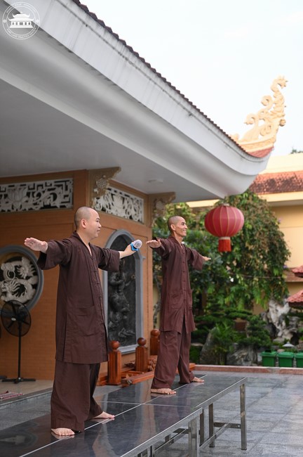 Starting the Temporary Ordination Retreat for Children in Summer with the theme Sowing compassion seeds