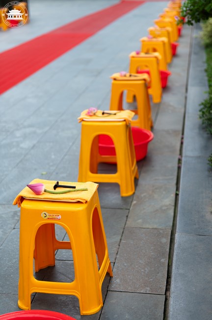 Starting the Temporary Ordination Retreat for Children in Summer with the theme Sowing compassion seeds