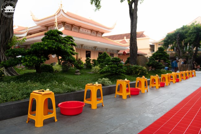 Starting the Temporary Ordination Retreat for Children in Summer with the theme Sowing compassion seeds