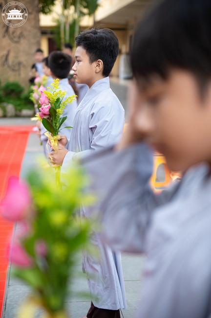 Starting the Temporary Ordination Retreat for Children in Summer with the theme Sowing compassion seeds